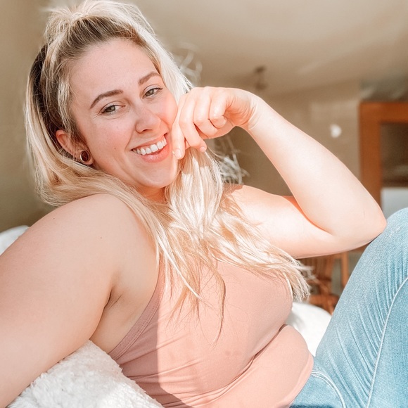 Meet your Posher, Kayla - Picture 1 of 1